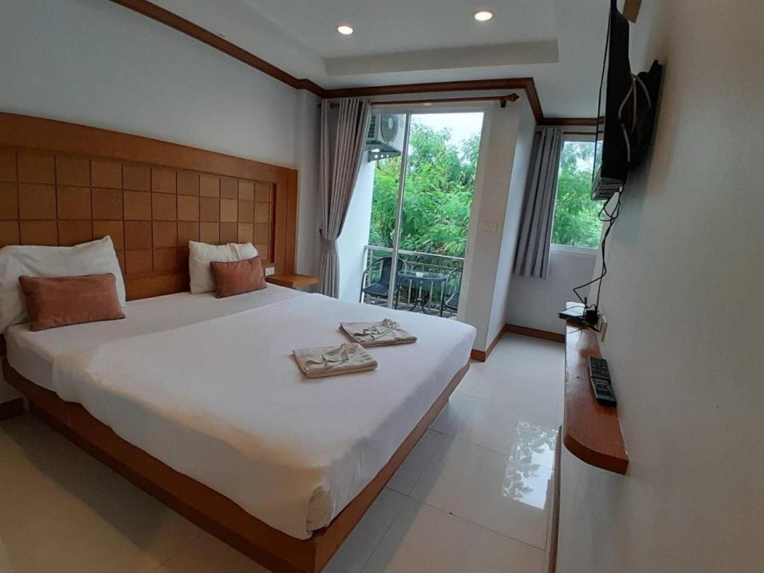 Cozy Residence Patong Exterior photo